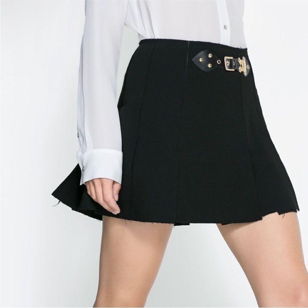 ZARA | Distressed Black Panel Pleated Mini Skirt Gold Buckle Women’s Size Small